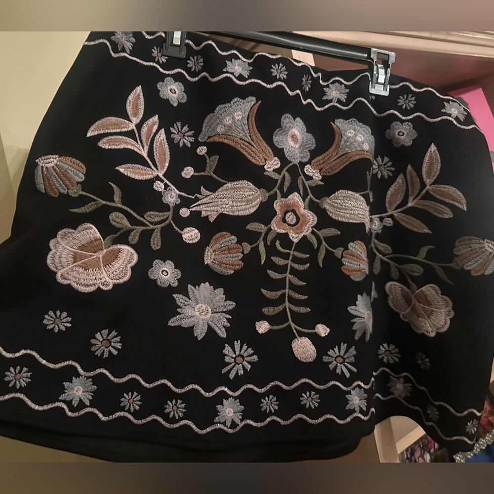 Arula 2X embroidered skirt